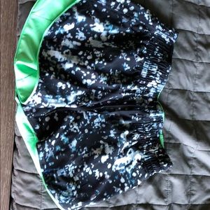 Reversible hotty hot Lulu Lemon size 4